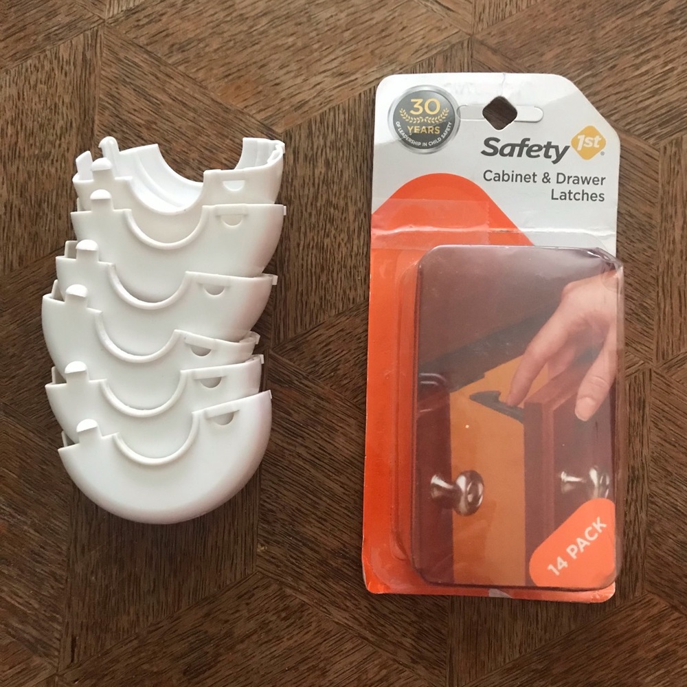 Childproof cabinet & drawer latches, door handle covers.